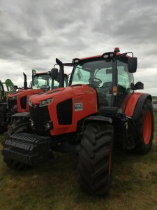 Kubota M6-122