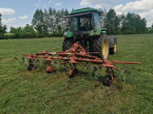 JD 3040 + kuhn