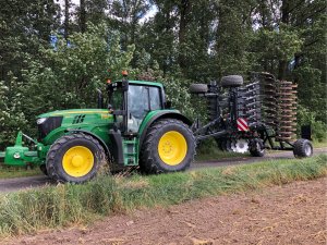 John Deere 6M