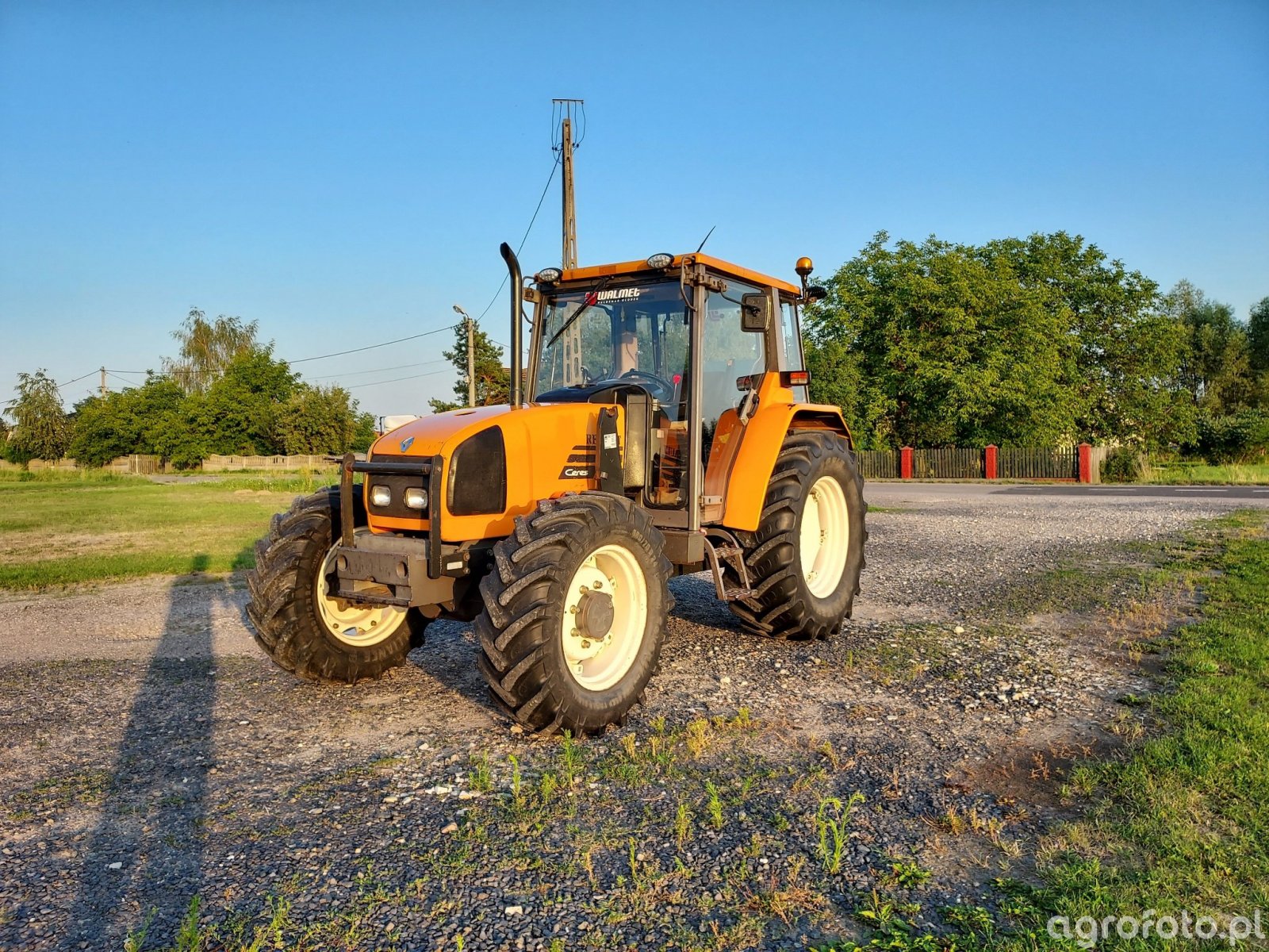 Zdjęcie traktor Renault Ceres 320X id817818 Galeria rolnicza agrofoto