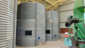 włazy do silosów wewnętrznych 