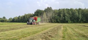 Fendt 826 + Strautmann Magnon 430