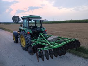 JD 3040 + bomet 3,15