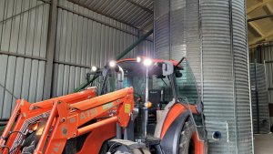 Kubota m7060 i nowe ledy 