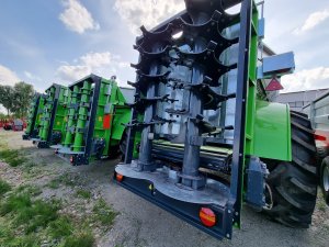 Rozrzutnik obornika Izelmak 9 i 12 ton 