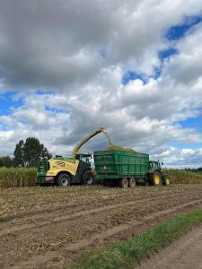 Krone big x 680