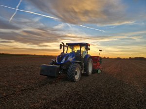 New Holland T6.145 + Agro Masz SN300