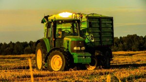 John Deere 6630