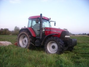 Case MX 120 & KUHN