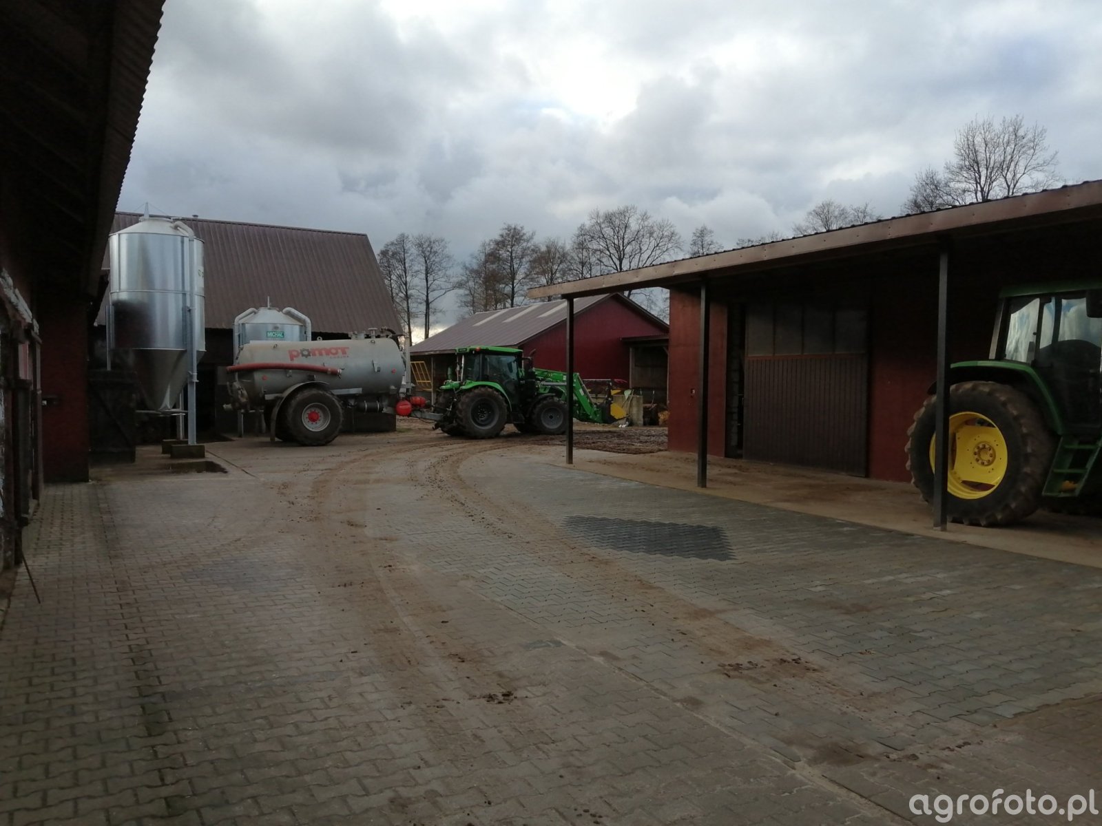 Jak Urzadzic Podworko Na Wsi - Podwórko - Obrazek, fotka, zdjecie, photo #822796 - Galeria rolnicza