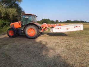 Kubota M100 GX II + Khun GMD 3111 FF