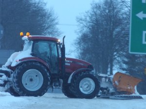 Case Maxxum 140 + Pług śnieżny