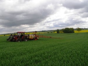 Case Maxxum 5150 & Rau Spridotrain