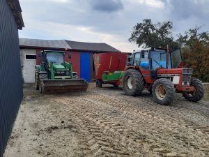 John Deere & International i Strautmann