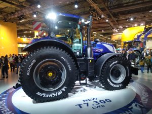 New  Holland  T7.300