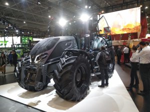 Valtra Q305