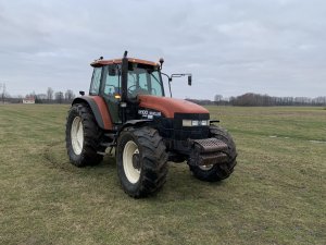 New Holland M100