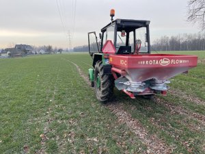 Siew Saletry Zaksan32 na pszenice , 150kg/ha - 50N .