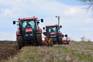 Case Maxxum 140 & Pottinger Servo 35 Case Maxxum 125 & Akpil KM-180 (4+1)