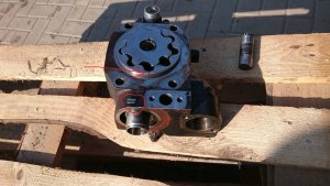 Case maxxum - pompa hydrauliczna