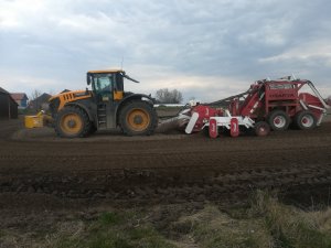 JCB 8330 & Husarya SCS-100