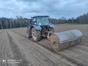 New Holland T5050 & Wał łąkowy 