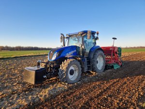 New Holland T6.145 EC + SN300