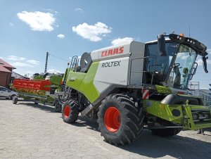 Claas Trion 650 