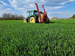 John Deere 6110 & Hardi