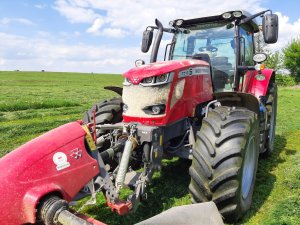 Massey Ferguson 7715S