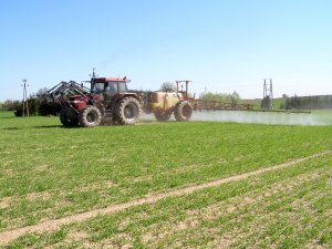 Case Maxxum 5150 & RAU Spridotrain 2200