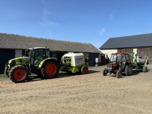 Claas Arion 430 & Claas Rollant 255