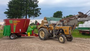 Ursus C-360-3P + Strautmann Verti-Mix 951