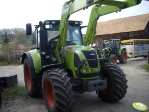 Claas Arion 520