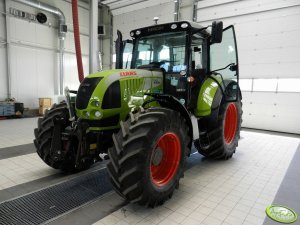 Claas Arion 640