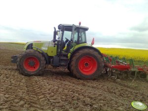 Claas Arion 640