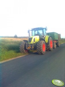 Claas Arion 640