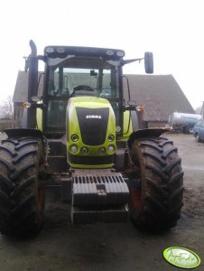 Claas Arion 640