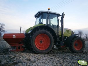 Claas Arion 610C & KUHN ZSB 900