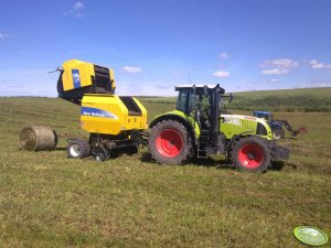 Claas Arion 620 Cis & NH BR7060