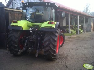 Claas Arion 620 CIS