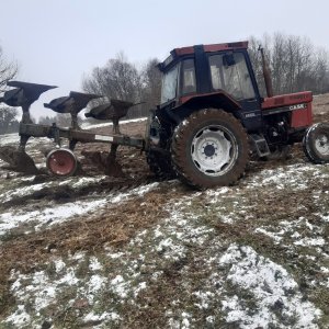 Case 845 & Ransomes tsr 300