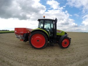 Claas Arion 410 CIS & Rauch Axis 30.1