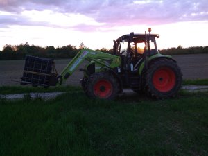 Claas Arion 410