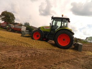 Claas Arion 430