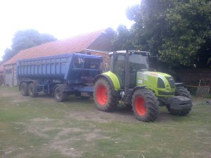 Claas Arion 610c i naczepa