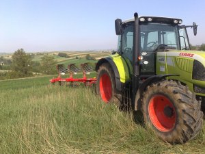 Claas Arion 620 CIS