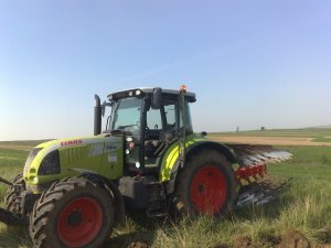 Claas Arion 620 CIS