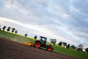 Claas Arion 620c & Rumpstad