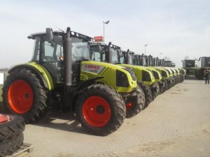 Claas Arion 410